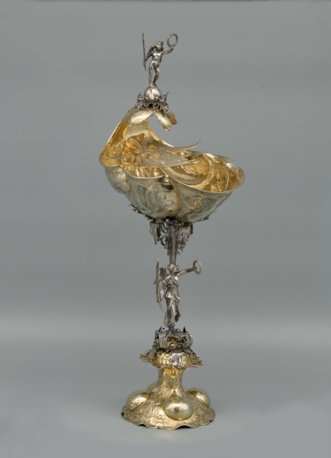 Fine silver partly gilded Nuremberg Shell-Cup